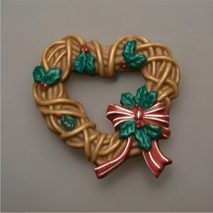 Vintage 80s Hallmark Festive Gold and Green Wreath Brooch